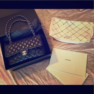 Classic black quilted lambskin Chanel